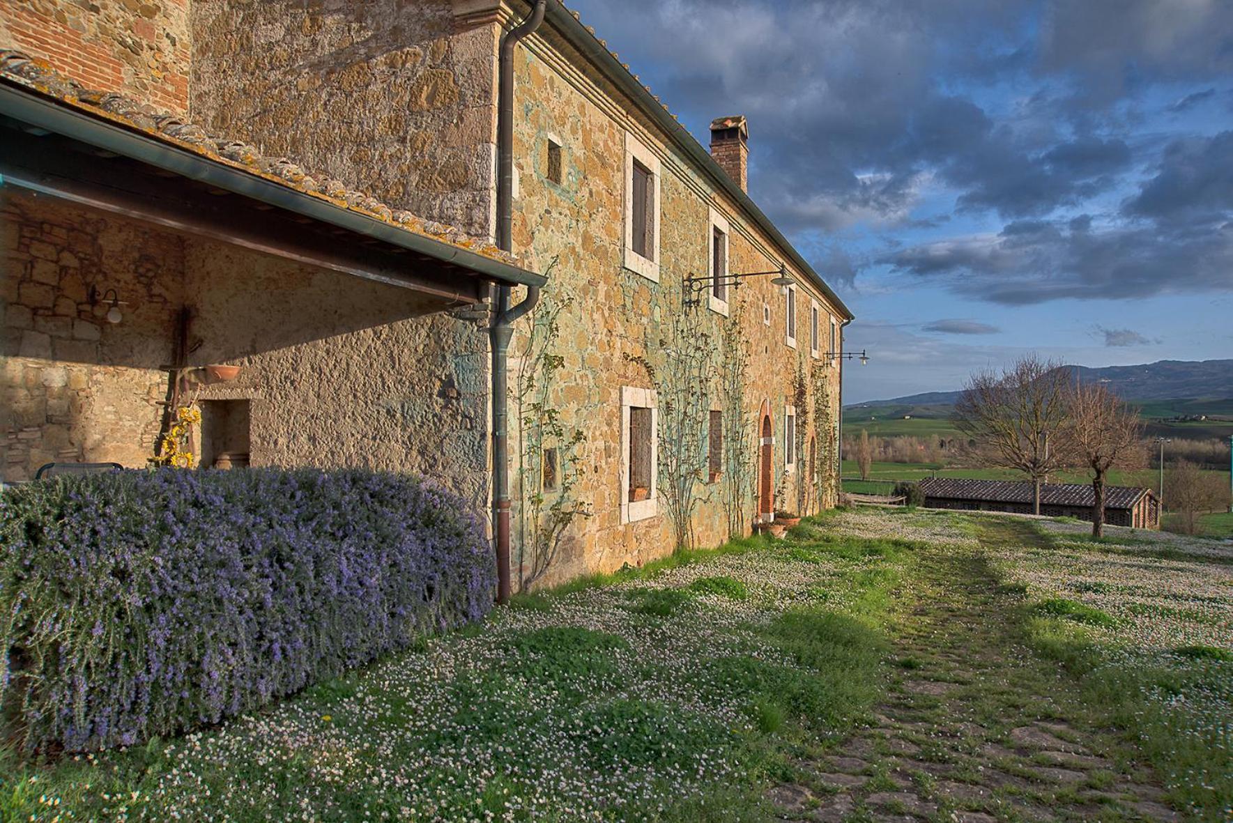 Agriturismo Le Sorbelle D'Orcia Con Piscina Pienza Kültér fotó